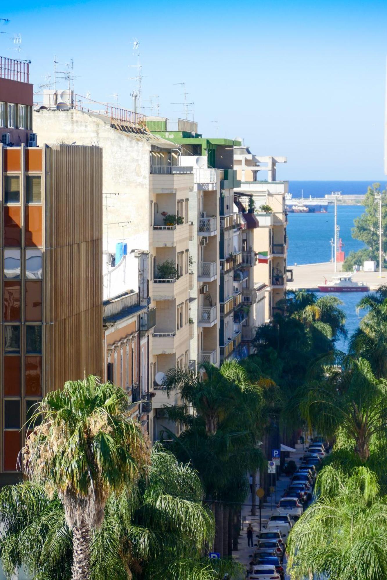 Agora Connect Space Brindisi Luaran gambar